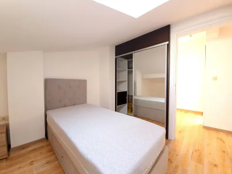 Sale, three bedroom apartment, 171m², Petrovac, Budva - image 17
