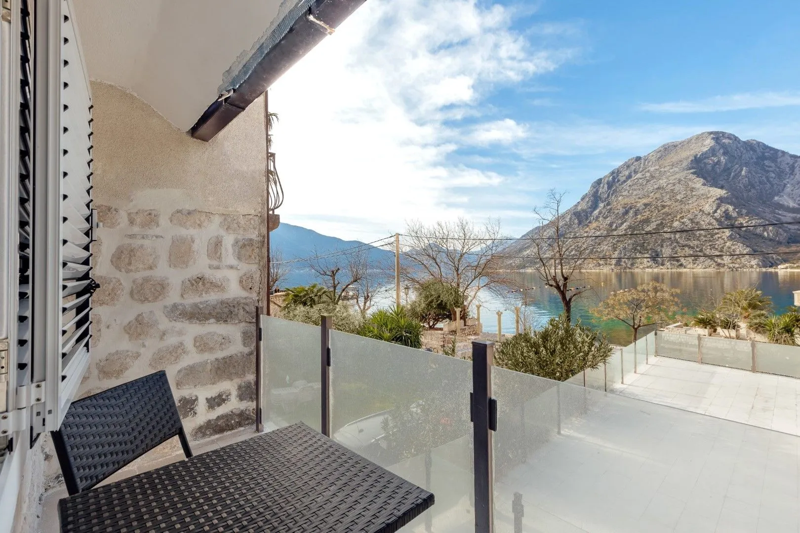 Sale, house, 380m², Ljuta, Kotor