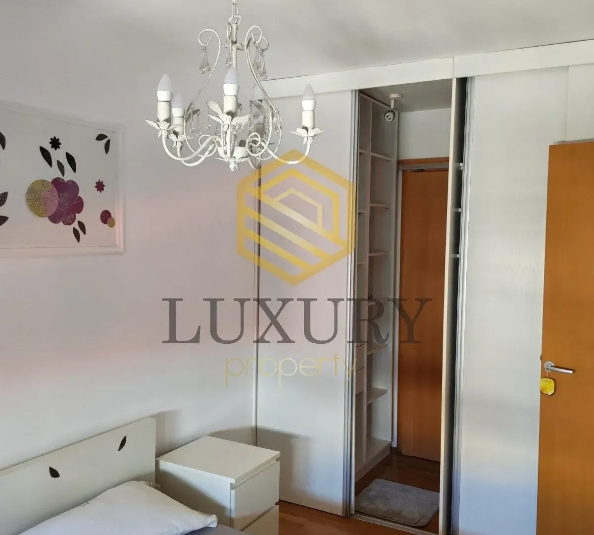 Rent, one bedroom apartment, 40m², Stari Aerodrom, Podgorica