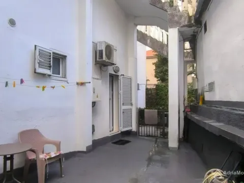 Sale, two bedroom apartment, 54m², Dobrota, Kotor - image 12