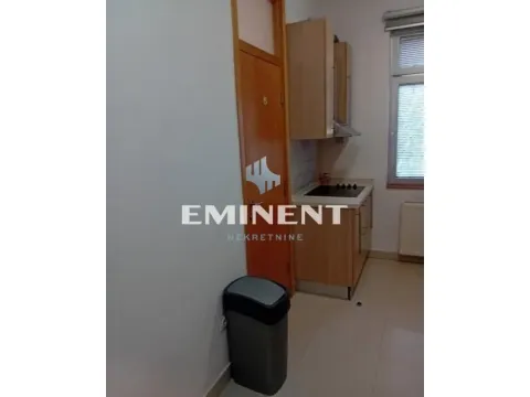 Izdavanje, trosoban stan, 98m², Savski Venac, Beograd - image 7