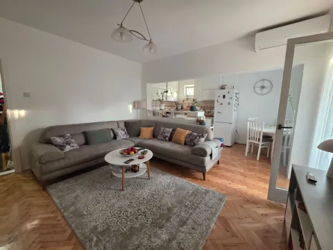 Prodaja, jednosoban stan, 48m², Stari Aerodrom, Podgorica - image 2