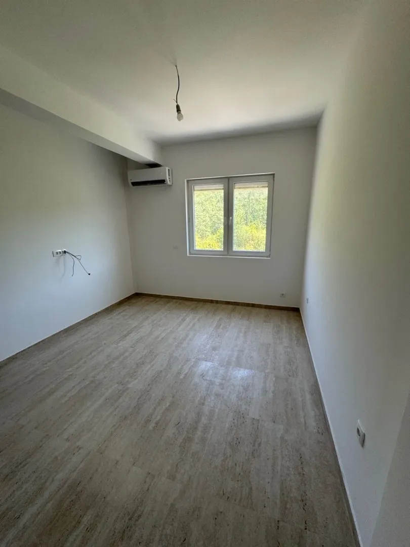 Rent, two bedroom apartment, 53m², Radanovići, Kotor