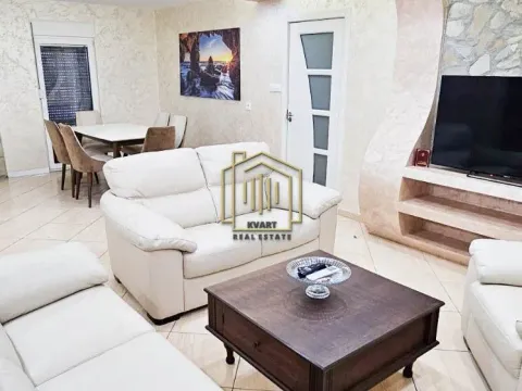 Prodaja, kuća, 200m², Cijevna, Podgorica - image 21