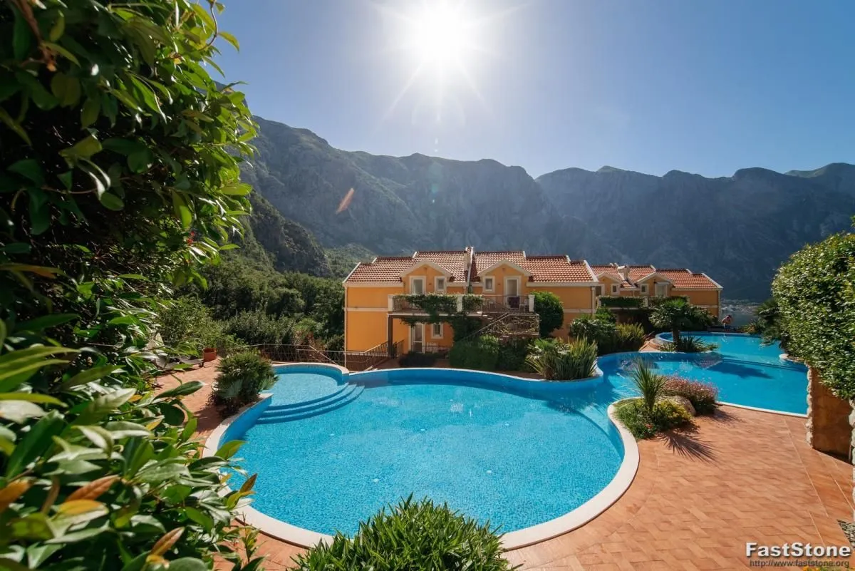 Prodaja, dvosoban stan, 63m², Orahovac, Kotor