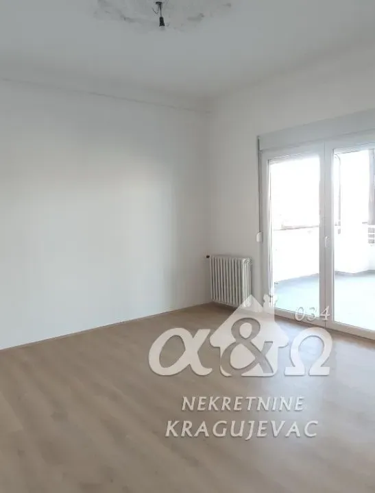 Prodaja, kuća, 343m², Korićani, Kragujevac