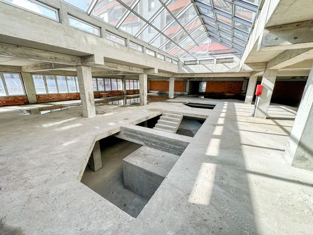 Sale, office space, 1990m², Preko Morače, Podgorica