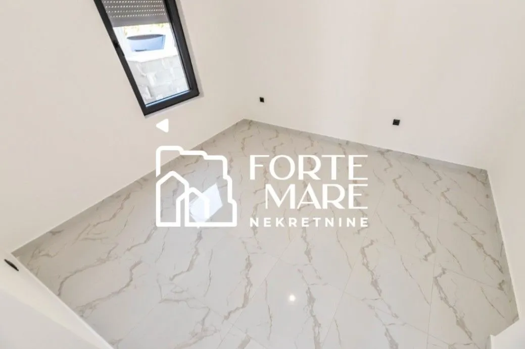 Prodaja, dvosoban stan, 72m², Kumbor, Herceg Novi