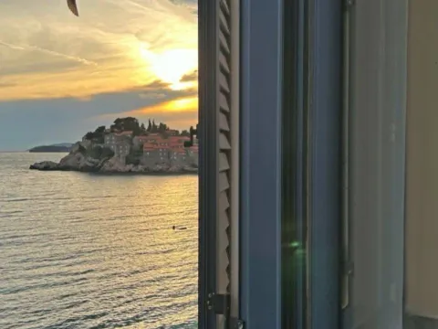 Sale, two bedroom apartment, 56m², Sveti Stefan, Budva - image 2