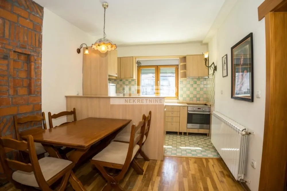 Sale, three bedroom apartment, 69m², Stari Grad, Beograd