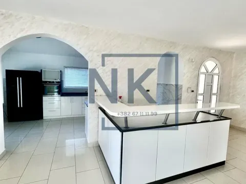 Izdavanje, kuća, 450m², Donja Gorica, Podgorica - image 19