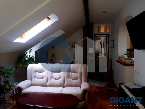 Izdavanje, četvorosoban stan, 115m², Stari Grad, Beograd - image 2