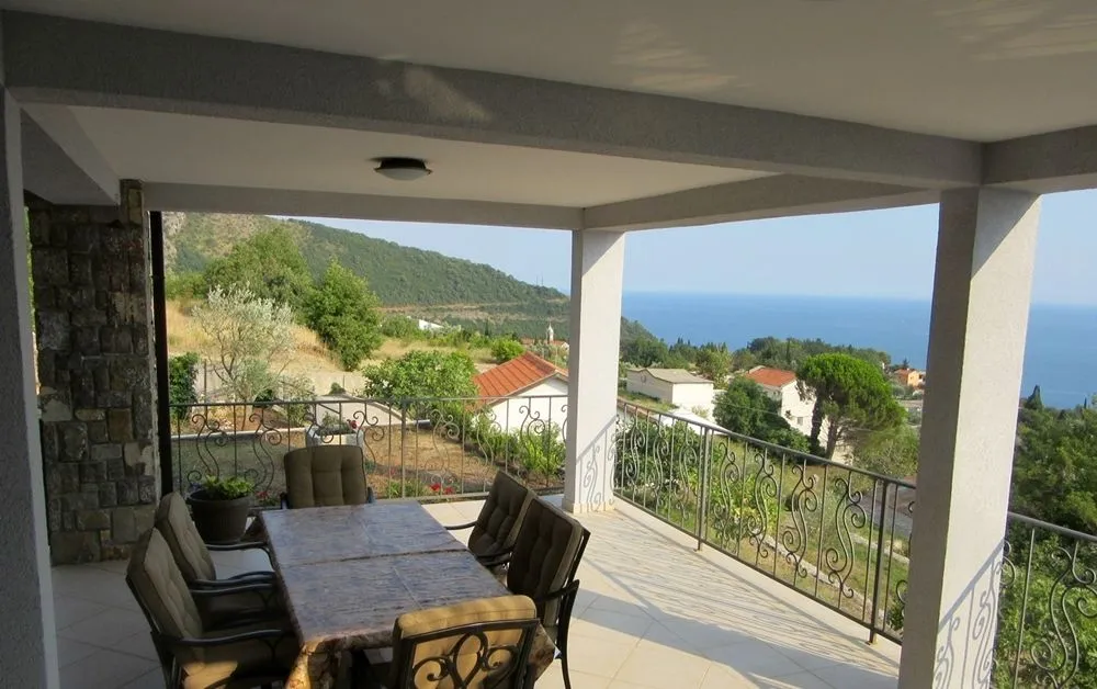 Sale, house, 197m², Reževići, Budva
