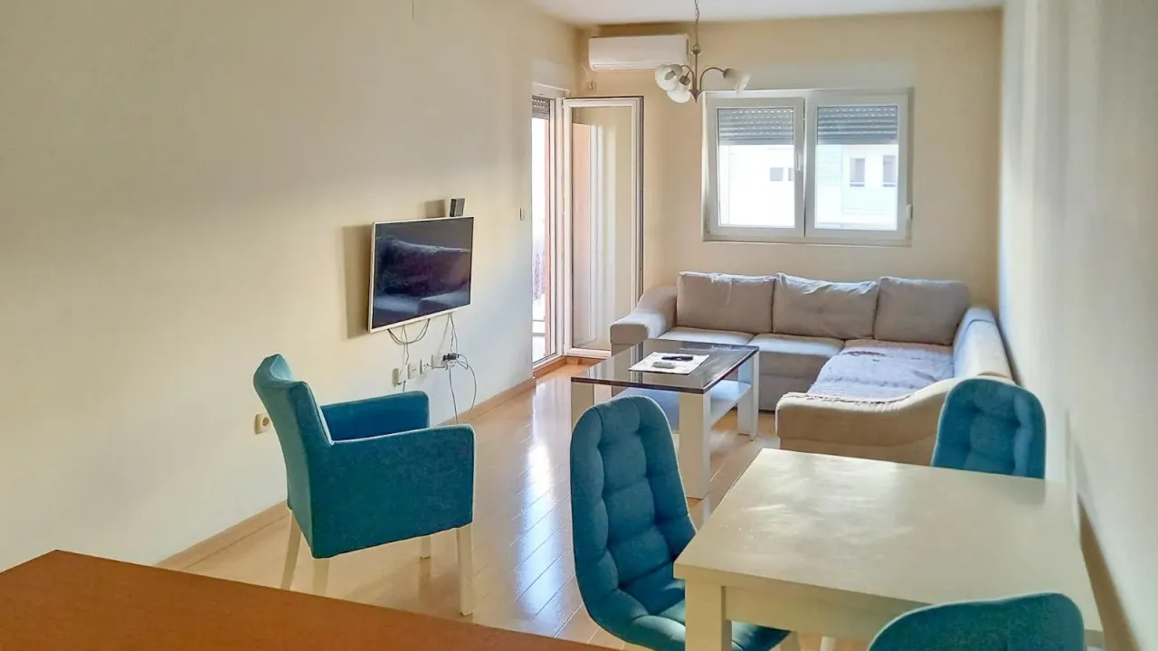 Izdavanje, jednosoban stan, 46m², City Kvart, Podgorica