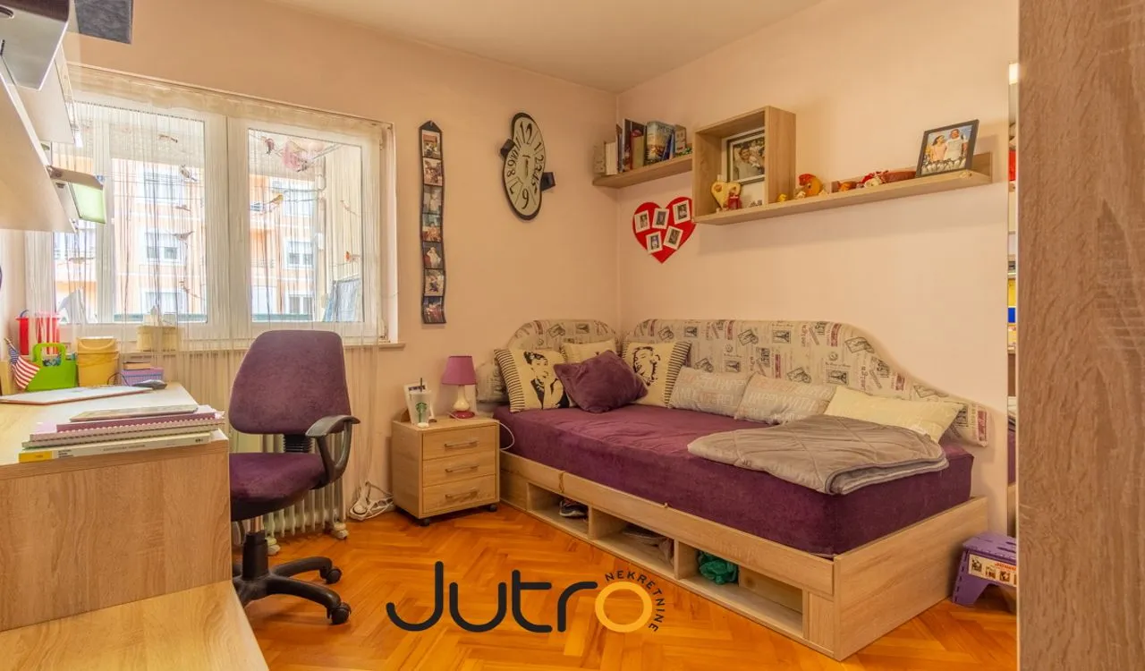 Izdavanje, dvosoban stan, 85m², Preko Morače, Podgorica