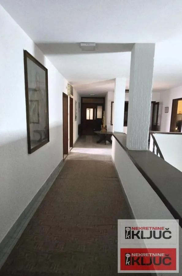 Rent, office space, 532m², Srbobran, Novi Sad