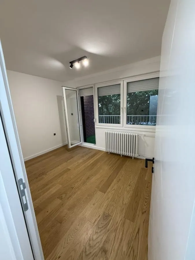 Prodaja, dvosoban stan, 48m², Avijatičarsko naselje, Novi Sad Sve Podlokacije