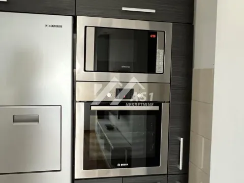 Izdavanje, jednosoban stan, 43m², Bulevar Oslobodjenja, Novi Sad Sve Podlokacije - image 3