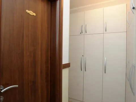 Rent, one bedroom apartment, 48m², Centar, Budva - image 2