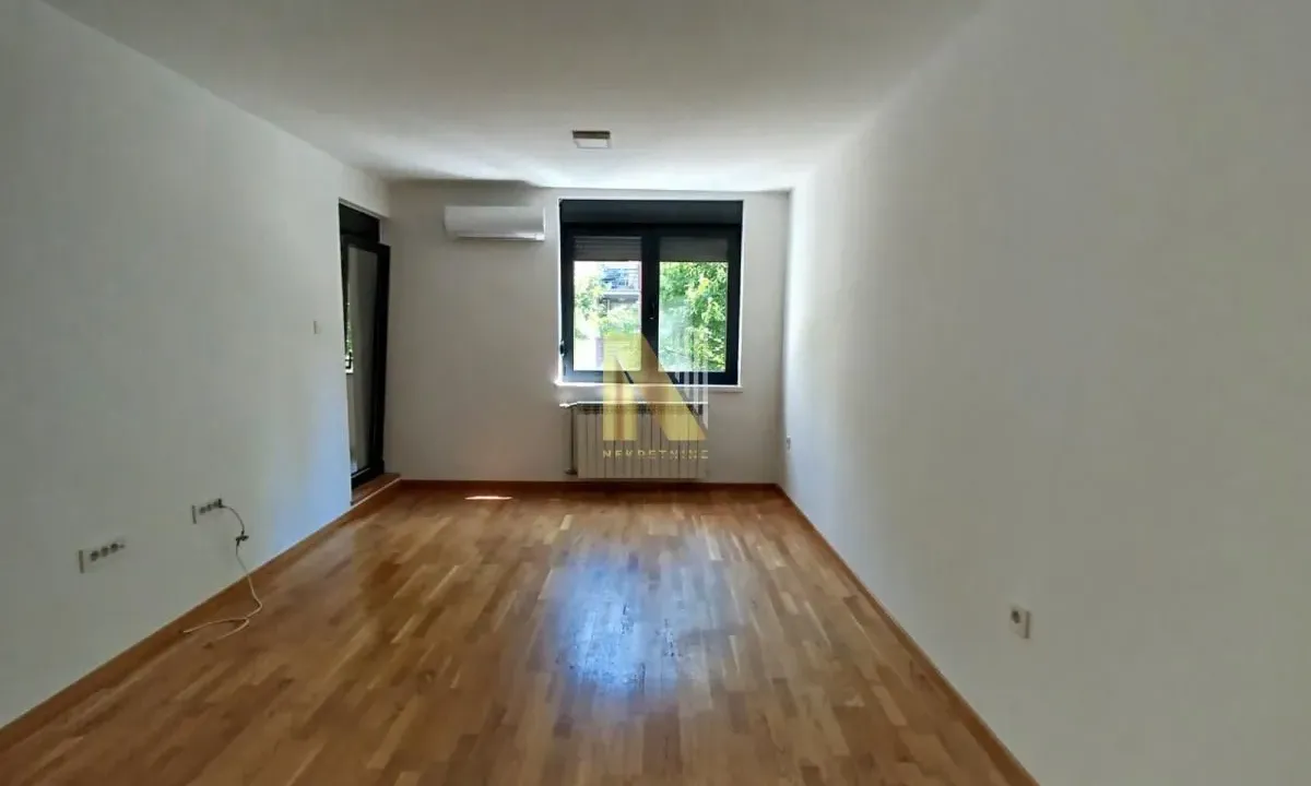 Rent, office space, 61m², Socijalno, Novi Sad Sve Podlokacije