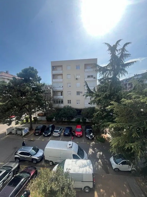Rent, four bedroom apartment, 100m², Preko Morače, Podgorica