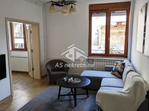 Izdavanje, dvosoban stan, 40m², Stari Grad, Beograd - image 2