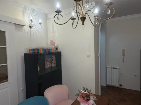 Izdavanje, četvorosoban stan, 120m², Škaljari, Kotor - image 12