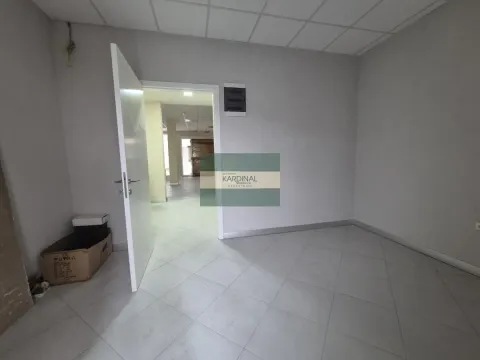 Izdavanje, poslovni prostor, 122m², Centar, Ćuprija - image 13
