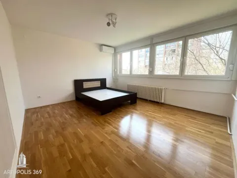 Prodaja, trosoban stan, 75m², Lion, Zvezdara Sve Podlokacije - image 12