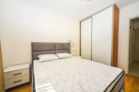Izdavanje, jednosoban stan, 43m², Pobrežje, Podgorica - image 7