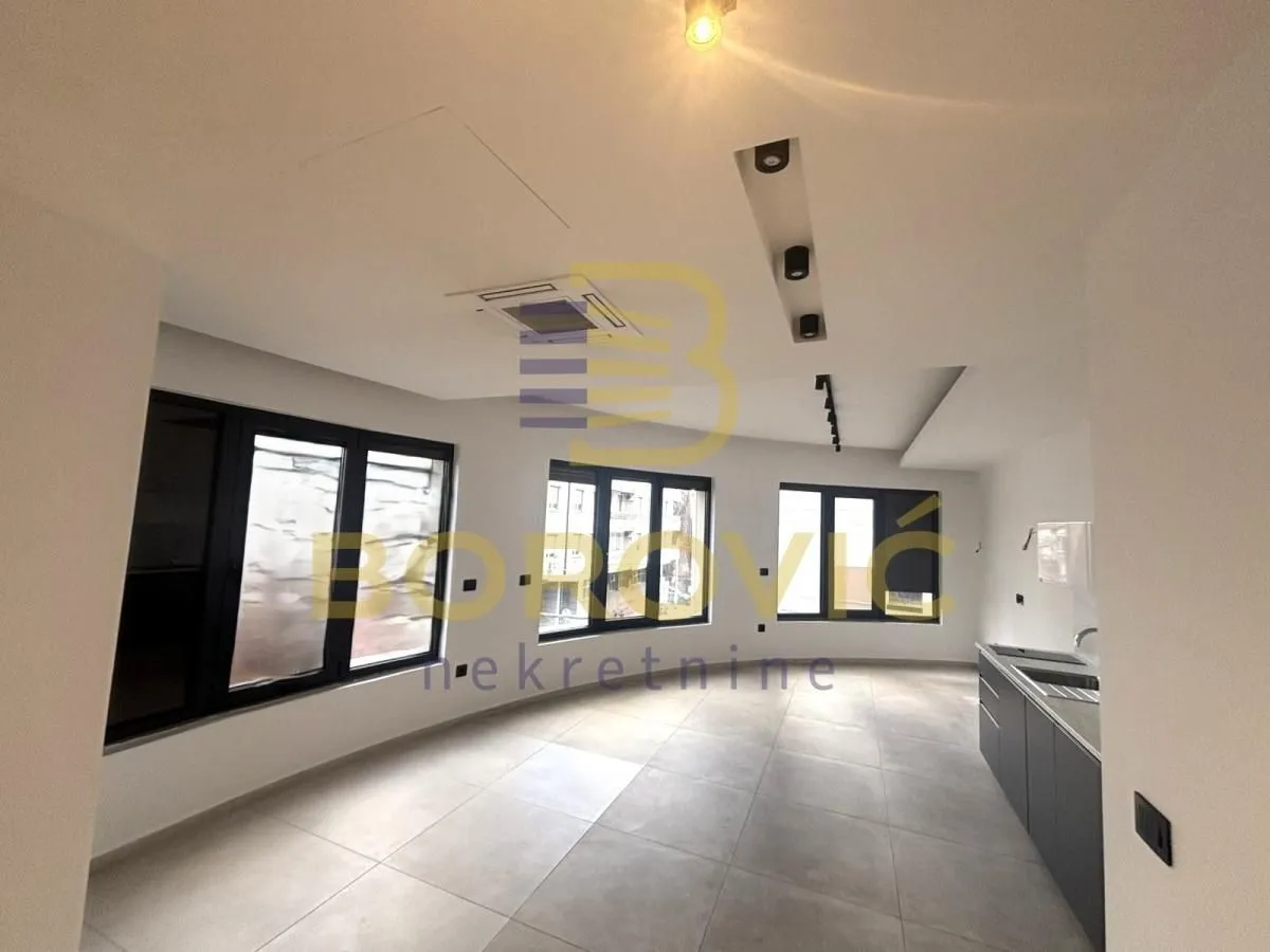 Rent, four bedroom apartment, 123m², Čubura, Beograd