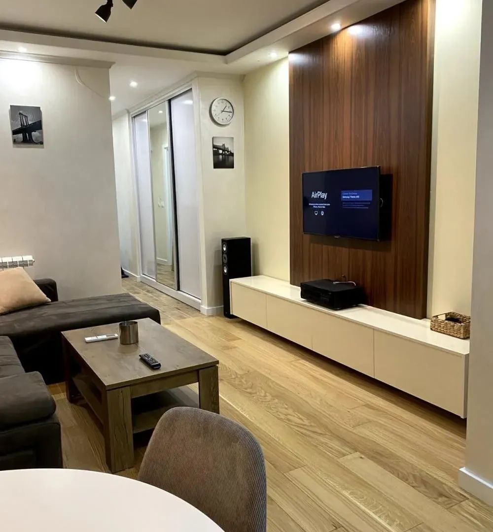 Izdavanje, jednosoban stan, 38m², Lekino Brdo, Voždovac Sve Podlokacije