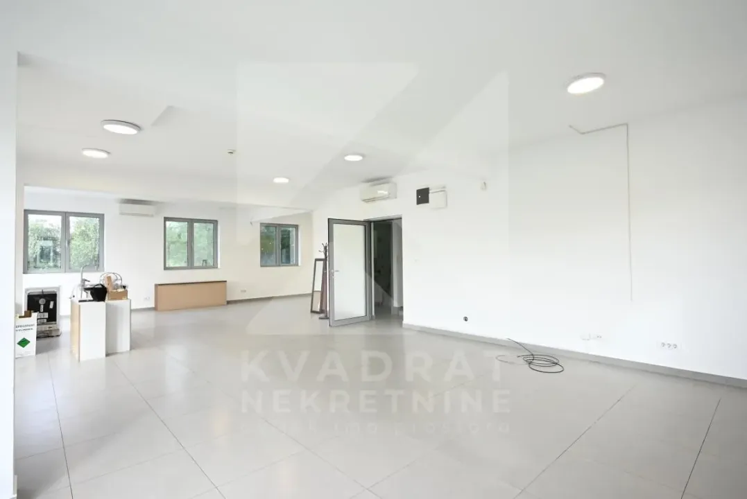 Izdavanje, poslovni prostor, 80m², Zabjelo, Podgorica