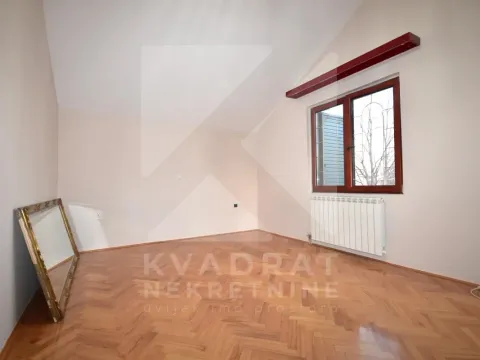 Prodaja, kuća, 370m², Zabjelo, Podgorica - image 11