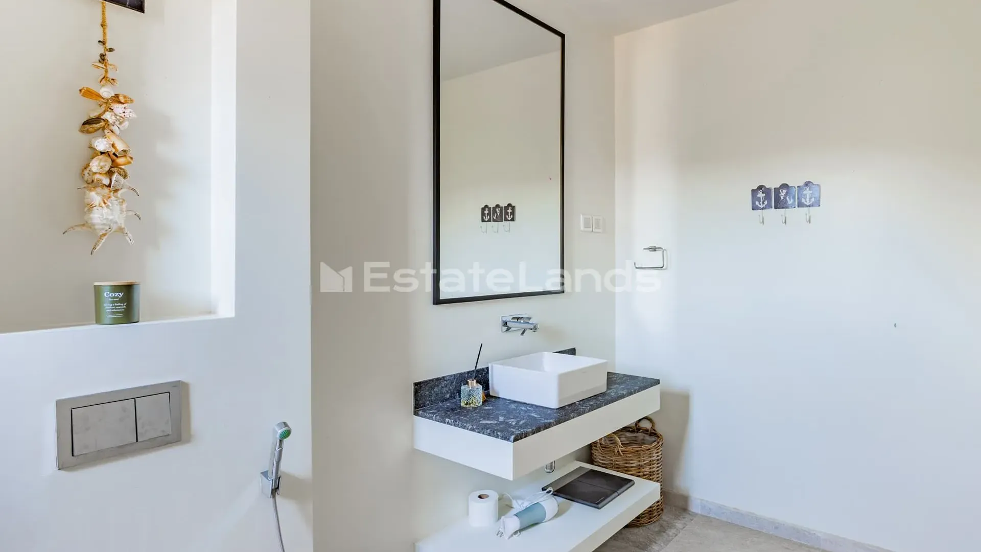 Izdavanje, dvosoban stan, 100m², Luštica Bay, Tivat