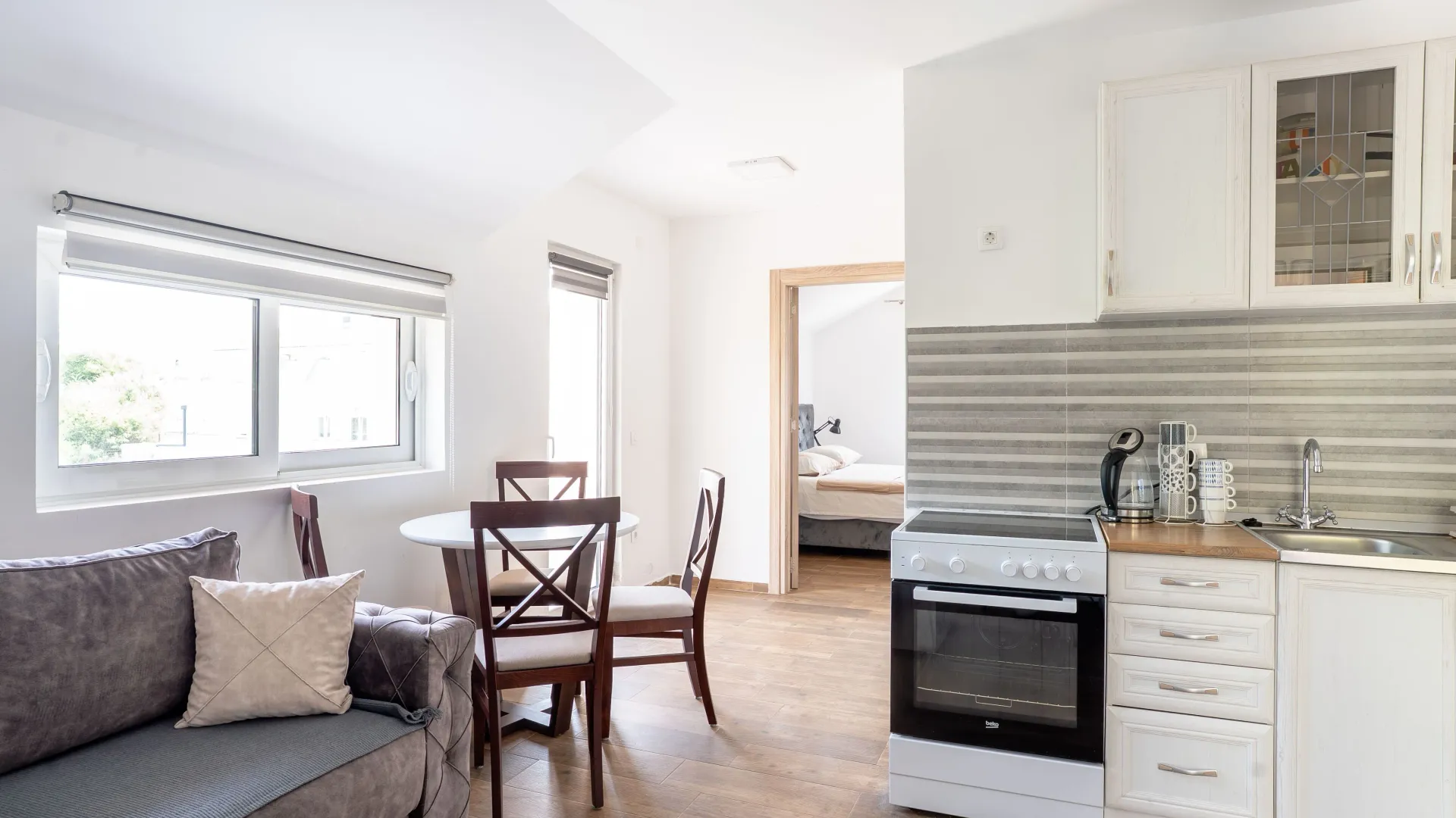 Rent, one bedroom apartment, 40m², Radanovići, Kotor