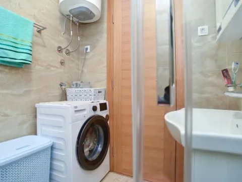 Izdavanje, jednosoban stan, 49m², Zaobilaznica, Budva - image 9