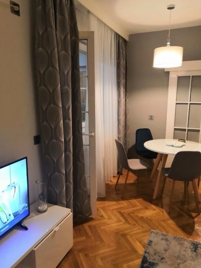Prodaja, dvosoban stan, 64m², Centar, Novi Sad