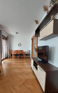 Rent, one bedroom apartment, 52m², Dalmatinska ulica, Podgorica - image 2