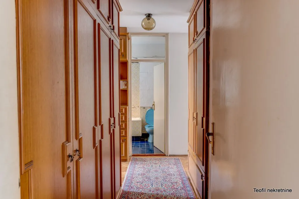 Prodaja, četvorosoban stan, 97m², Stari Grad, Beograd
