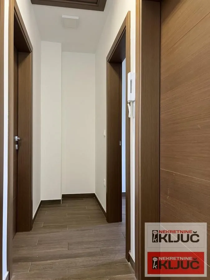 Prodaja, četvorosoban stan, 73m², Alibegovac, Petrovaradin