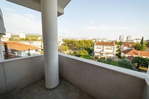 Rent, two bedroom apartment, 72m², Momišići, Podgorica - image 7