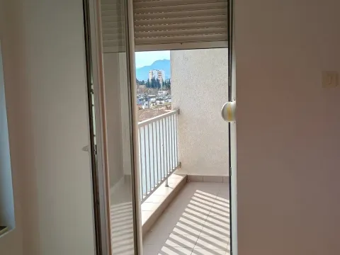 Izdavanje, jednosoban stan, 52m², Zabjelo, Podgorica - image 2