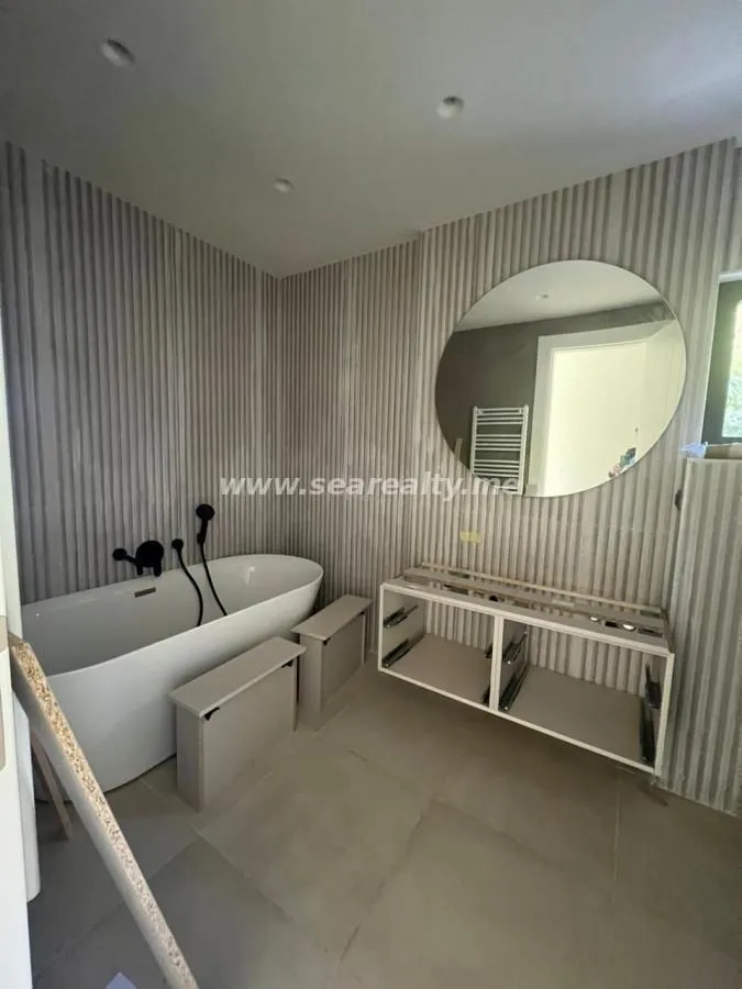 Prodaja, kuća, 273m², Tivat, Crna Gora