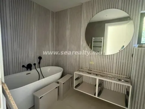 Sale, house, 273m², Tivat, Crna Gora - image 24