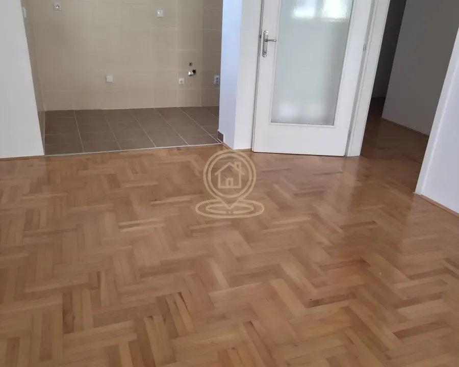 Sale, three bedroom apartment, 80m², Medijana, Niš
