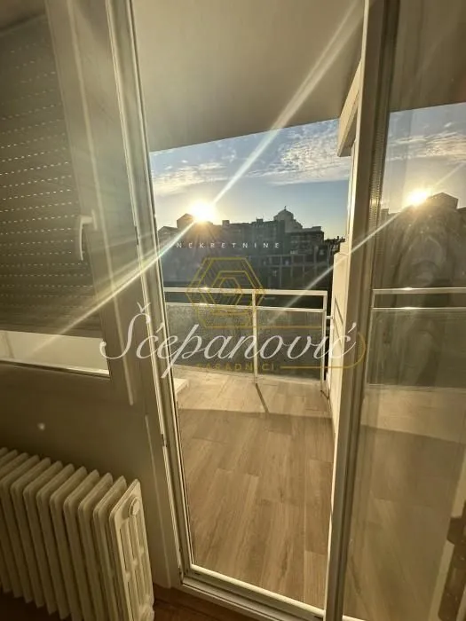 Prodaja, dvosoban stan, 59m², Bulevar Oslobodjenja, Novi Sad Sve Podlokacije