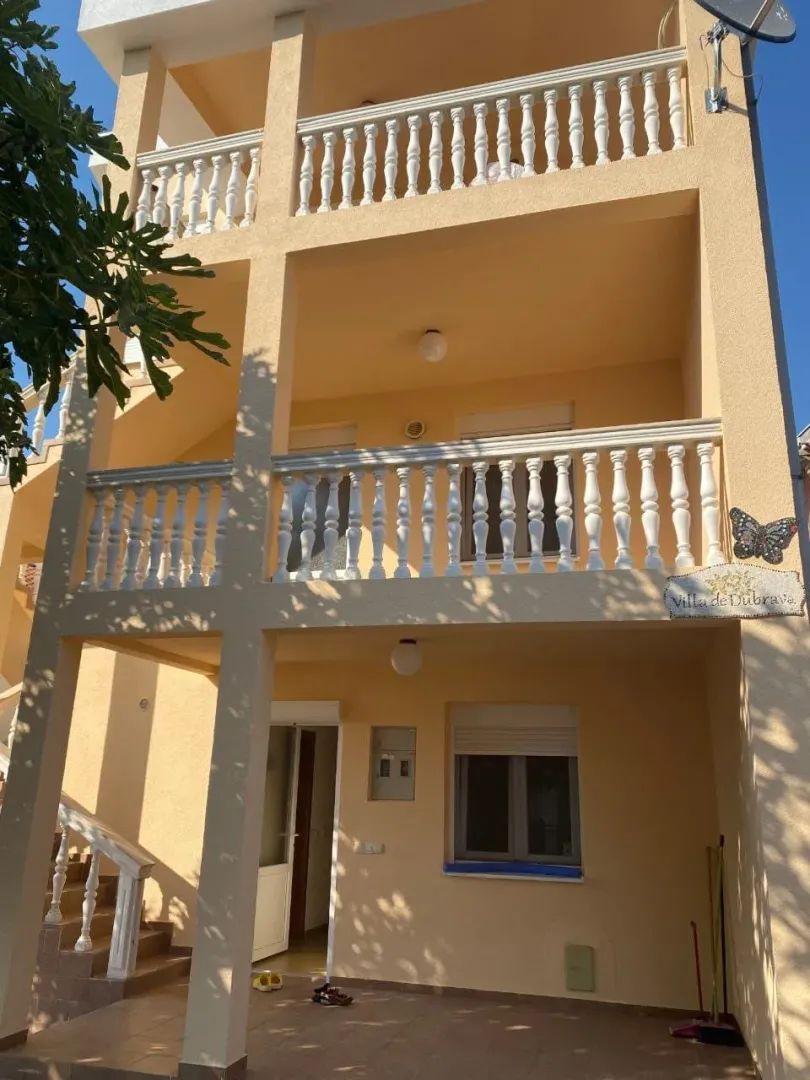 Prodaja, kuća, 250m², Dobra Voda, Bar