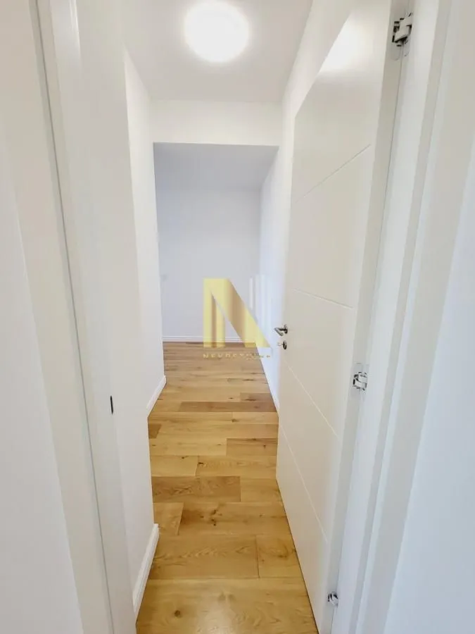 Prodaja, četvorosoban stan, 170m², Grbavica, Novi Sad Sve Podlokacije