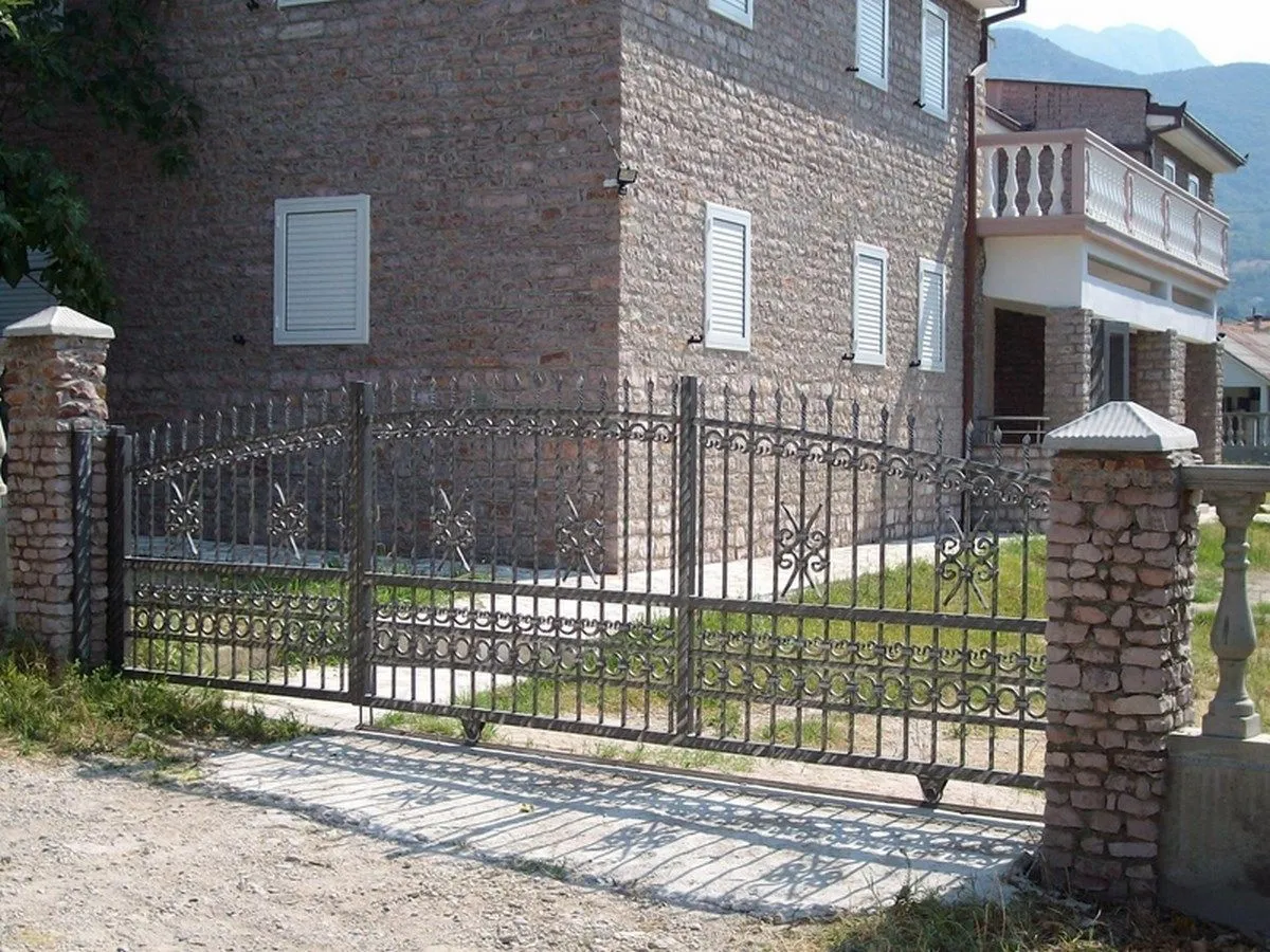 Prodaja, kuća, 293m², Bar, Crna Gora